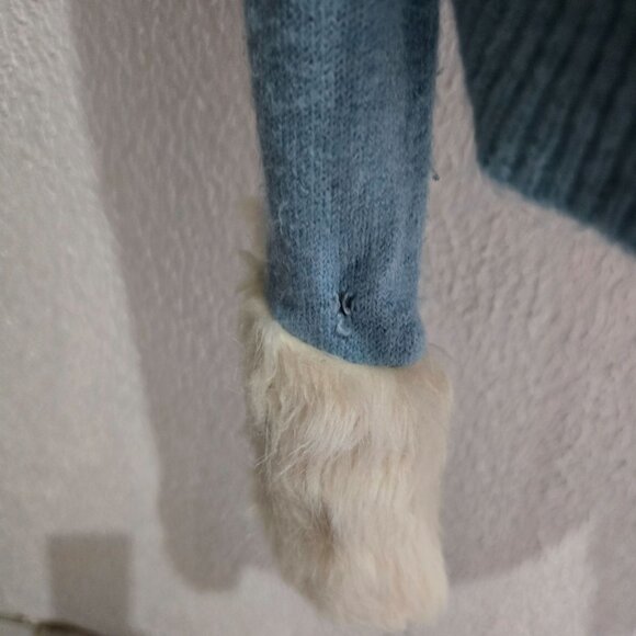 Holiday Time XXL Blue Sweater With Sequin Ornament & Faux Fur Cuffs - Picture 4 of 6